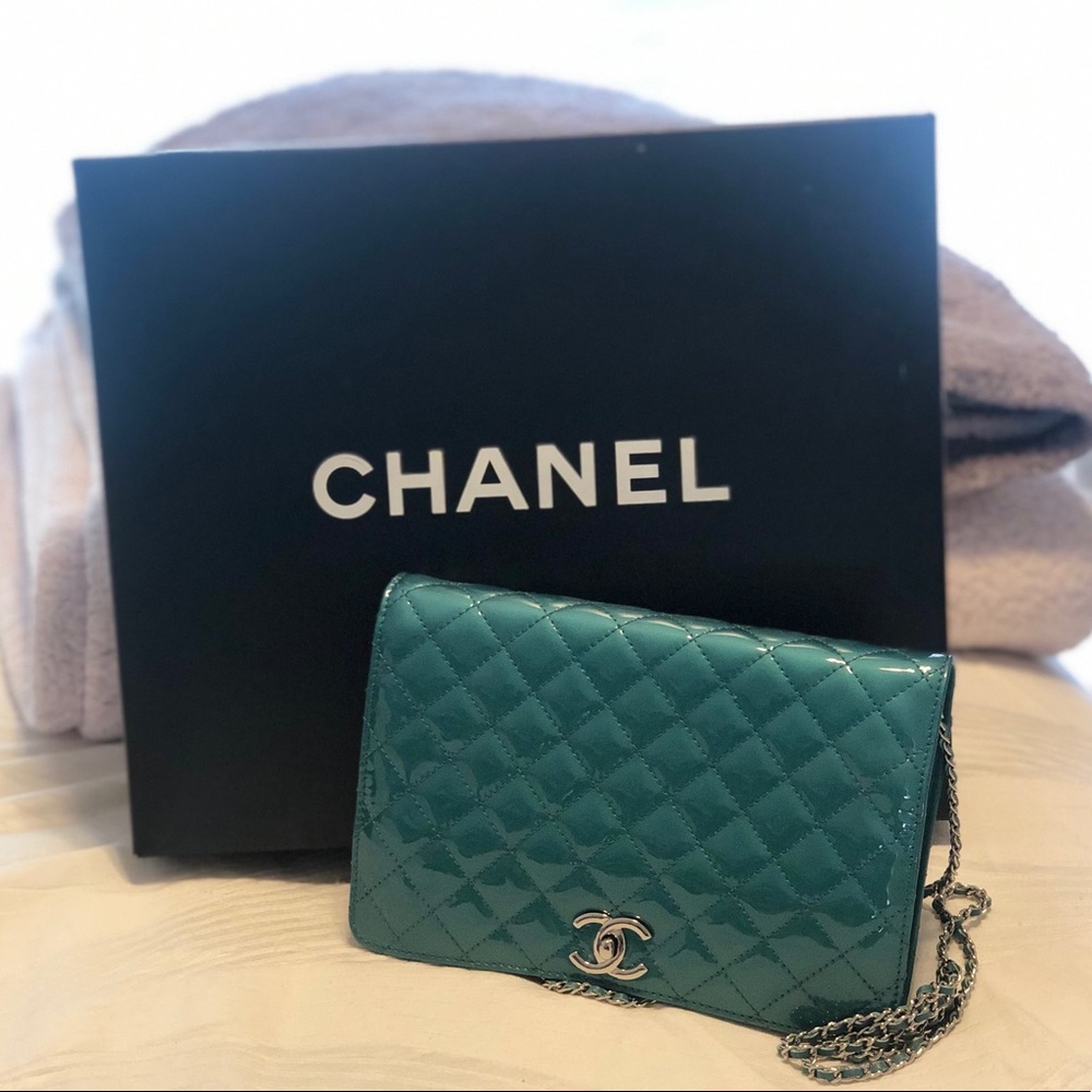 Chanel clutch bag with chain